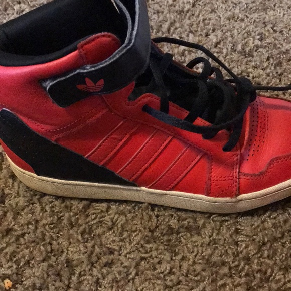 Shoes - Picture 4 of 6